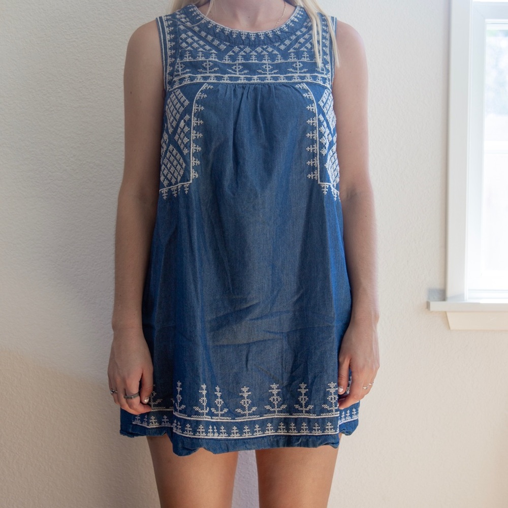 Romeo + Juliet Couture Dark Denim Dress